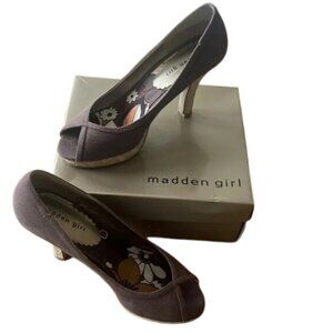Steve Madden Girl Brown pump/heel Lakita